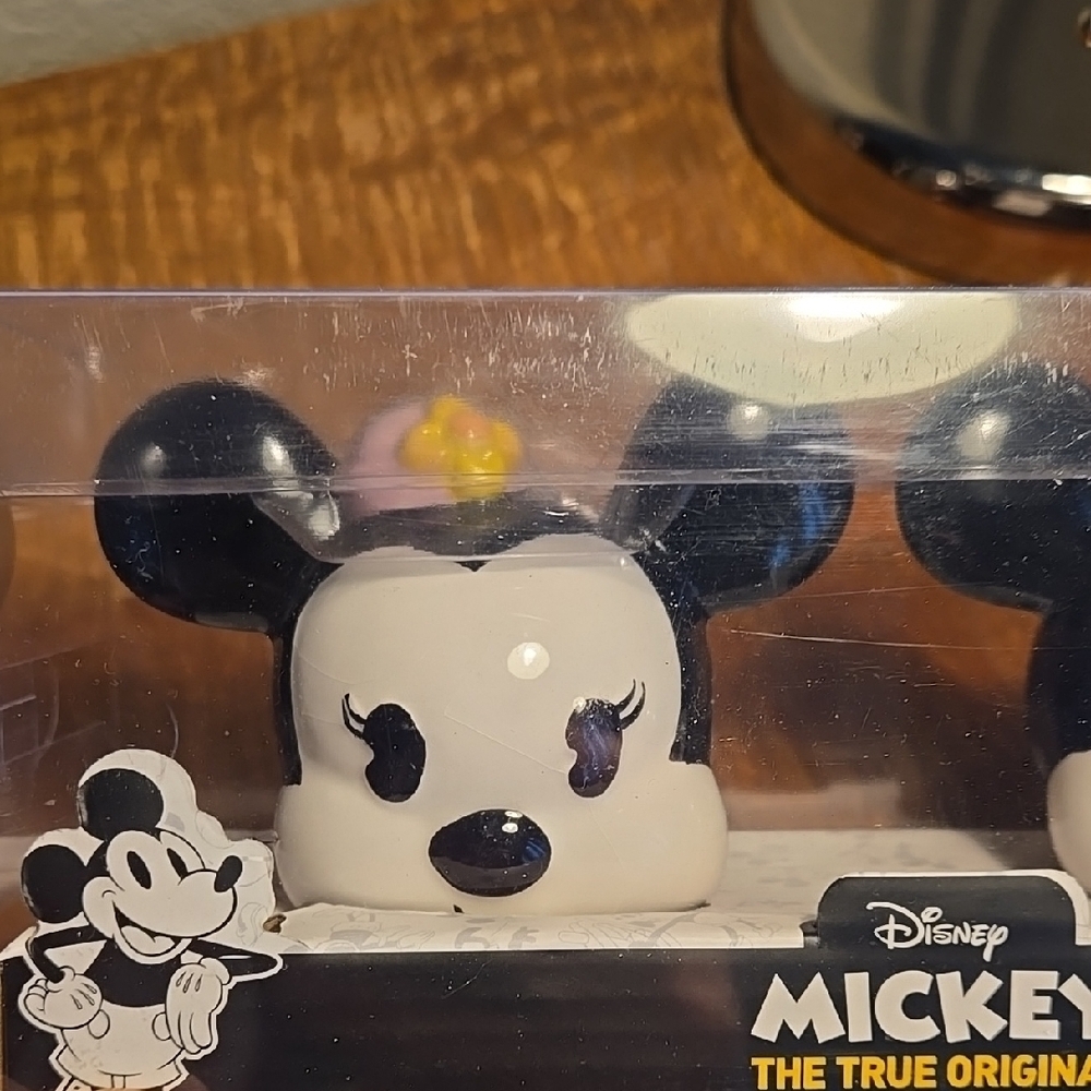Disney Mug and Mickey Salt &‎ Pepper Shakers - Picture 7 of 10